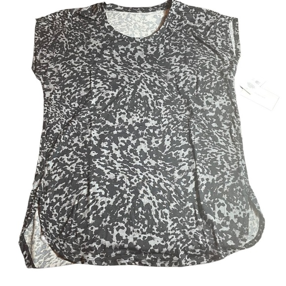 𝅺H HALSTON STUDIO Scoop Neck Patterned High/low T-shirt ABSTRACT ANIMAL - Picture 2 of 14